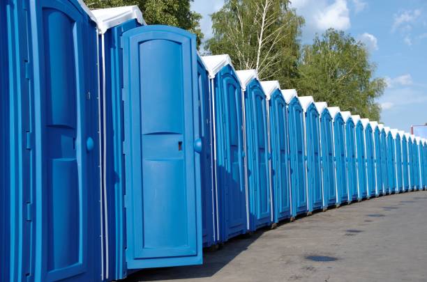 Best Porta potty rental near me  in Louisvle, IL